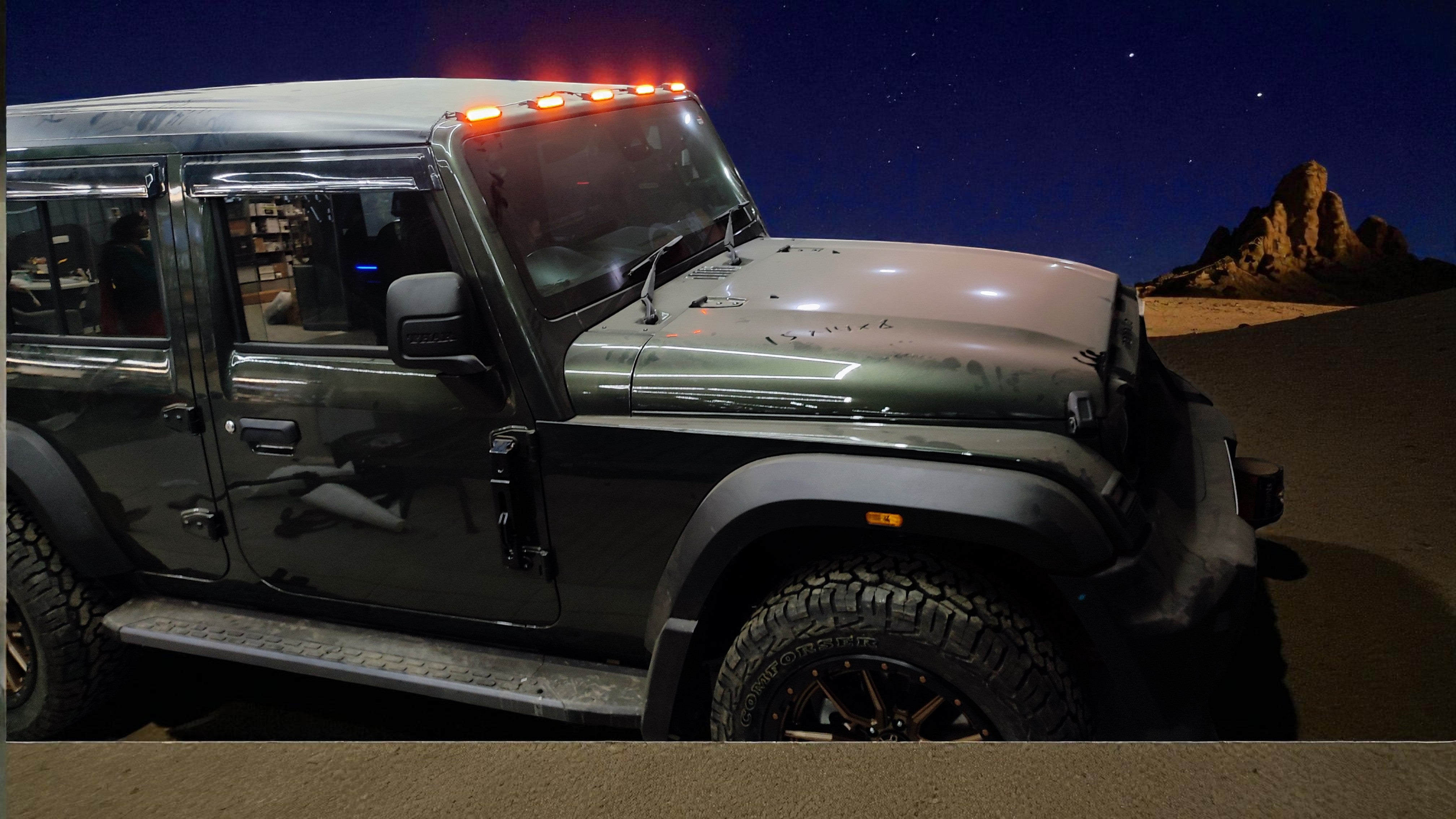 THAR RIGID 2.4- ROOF MARKER LIGHT