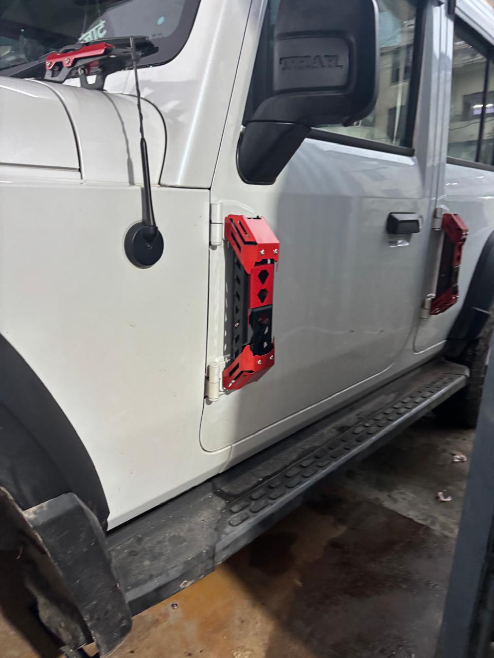 THAR ROXX ZAPTOR DOOR HINGE